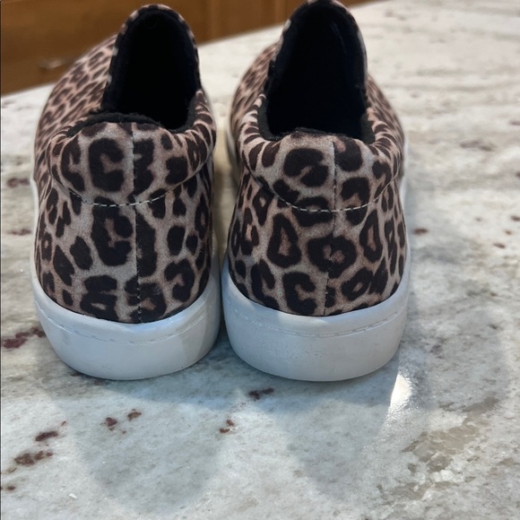 Soda-Leopard Print Slip-On Sneakers - Picture 4 of 6